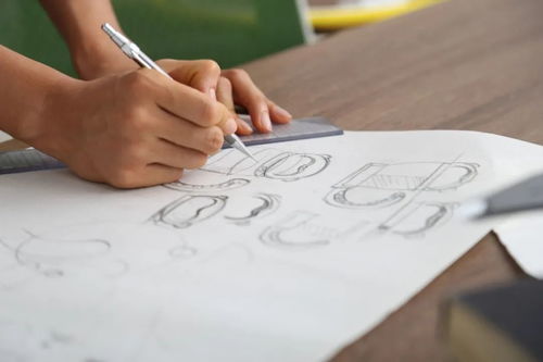 稻盛和夫的管理哲學(xué) 決定項(xiàng)目成敗的不是技術(shù)，而是教育與研發(fā)的深度融合